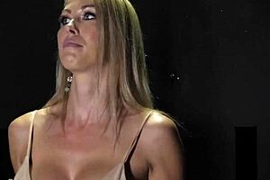 milf sucking dicks for her hubby in a blowbang