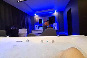 Maid gets a hot bath time experience for a small tip