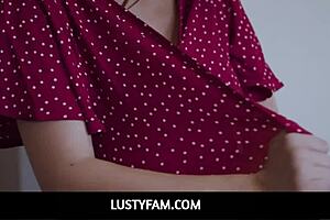 Honey Hayes seduces stepdad