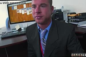 Earn that bonus with oral gay sex from Pilipino male!