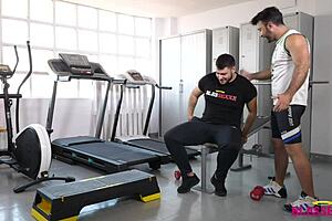 Holy crap! My first gym day with Magic Javi and Kike Gil turns wild!