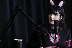 this nympho masturbates twice easily, loves spanking and knife fetishes - yummi paradise