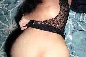 pero que hermoso culo tiene la morena que contrate ayer