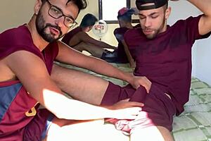 Gay anal sex with magrelo in Goiânia, Brazil