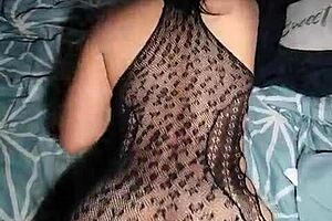 pero que hermoso culo tiene la morena que contrate ayer