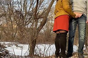 おい姑さん、俺のためにオシッコして手伝ってくれよ？