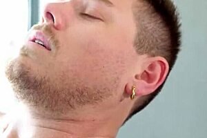 jake waters massages cock with his tight butthole 😏