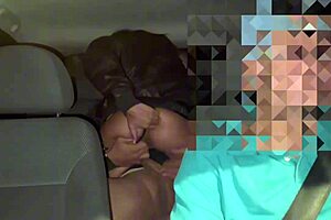 conheci novinho na tabacaria que me fodeu na rua e no carro enquanto corno dirigia.