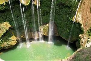 a young chick seduces her best friend for a fun game with her wet body