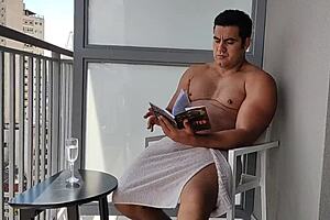 Yuri Gaucho Spends Relaxing Summer Day at Pool