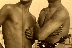 En días pasados, homosexuales victorianos tenían encuentros secretos. Deseos ocultos en estilo vintage.