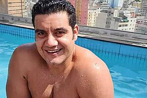 Yuri Gaucho Spends Relaxing Summer Day at Pool