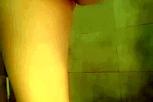 Watch Pakistani Girl Squirt Hard While Fingering in Real Action!