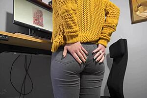 Hot Secretary in Tight Jeans Teases Big Ass with Visible Panty Line