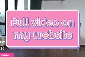 hey, watch me masturbate with toys while the handyman peeks 😏