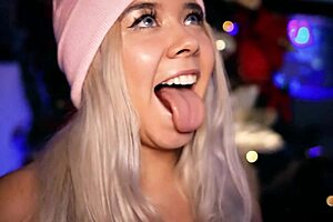 i tease my boyfriend on webcam