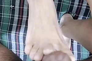 hot nri girl sucks cock like lollipop and fucks hard with indian gay in bedroom