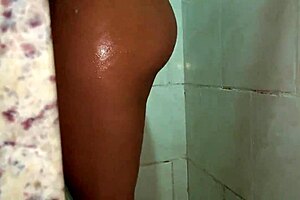 the neighbor shaves her pussy in the bath, and i enter it