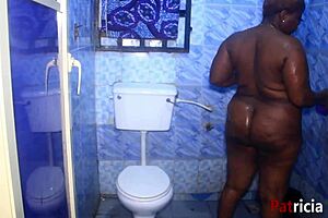 Close up and hardcore shower scene with BBW Patricia and a big cock man