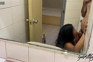 Filipina Wife Meets Lover for Hotel Bang, Oh Yes!