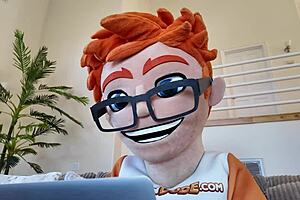 Black-Haired Harley Haze Plays with Toys!