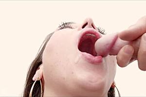 putalocura’s hot mexican milf lilith regia swallows tons in bukkake