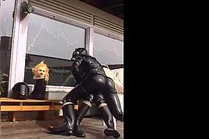 2003roxinaretrorubberoxshinyhorny150403xxl wmv showcases retro rubber fun