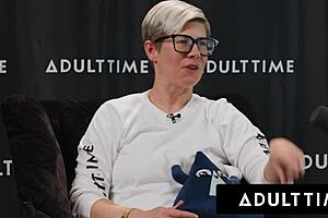 Besties Lexi and August share in intimate threesome