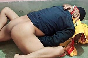 Indian Village Haldi Ki Rasam Ke Din Kiya Thukai