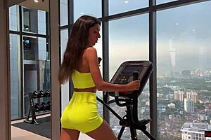 does this fit girl want cum on her face after training?