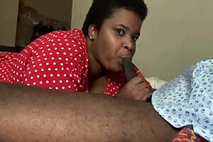 Amateur BBW gets a phone call from her ex-Imam and gives him a blowjob