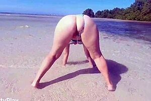 i love watching the chubby milf piss on her big fat ass at the beach