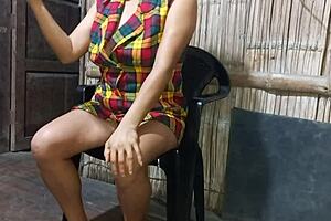 im playing with my big wet vagina and waiting for a male to open my tight mature vaginal duct