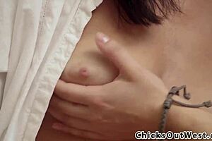 hey, wanna see real lesbo orgasm with vag toy action?