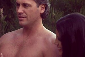 Is that brunette slut mom riding?