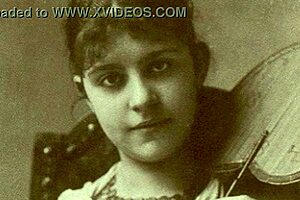 BAKER SPREADS HAIRY BEAVER WIDE