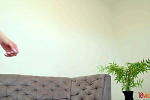 Valery Cherry se ptá: Chceš sex v kuchyni, bf?