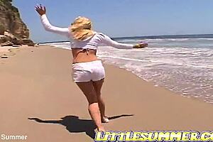 horny lesbians kiss and use dildos on each other