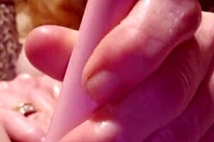 verification video of shaved pussy squirting