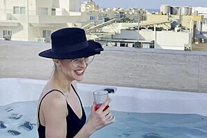 I share my drone diaries with pilot daisy.