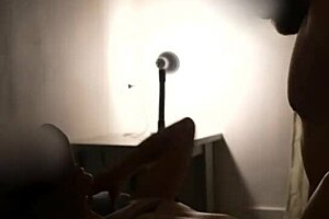 Pastorka se izmuzne medtem ko staršev ni doma