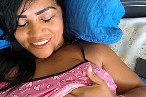 Nicoly Mattos gets a hot load in her beaver