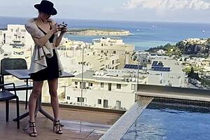 I share my drone diaries with pilot daisy.