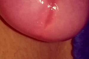 glande baboso se excita pensando en ti con toques suaves