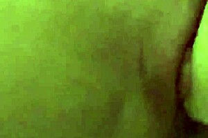 arabian snowwhite moans with big dildo orgasm