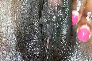 This black ebony girl masturbates in close up. 😍 Feels so good!