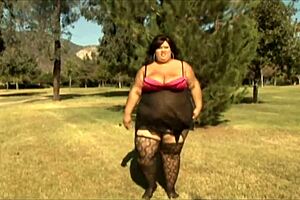 Horny BBW Deepthroats Hot Guy!