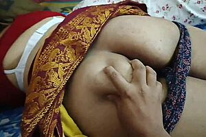 Hottest Desi Housewife In Petticoat Enjoyed