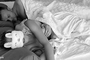 yo, waking up my blindfolded wife, fingering her to climax, and finishing on her face 😍
