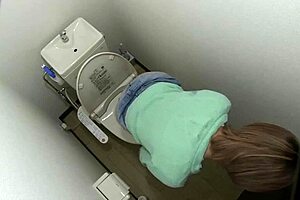 Beautiful wife has great sex and cum in AV performance